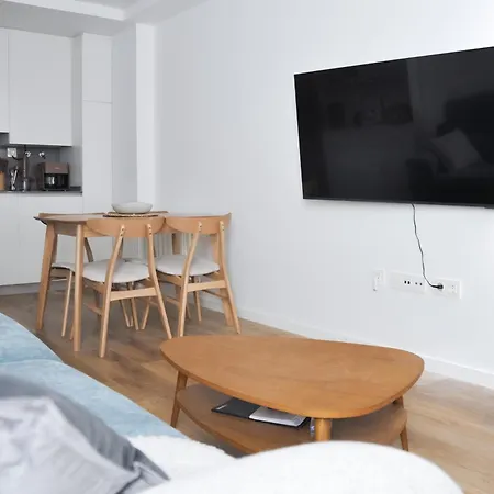 Lejlighed Nuevo Con Gym, Sauna, Junto A Pistas De *